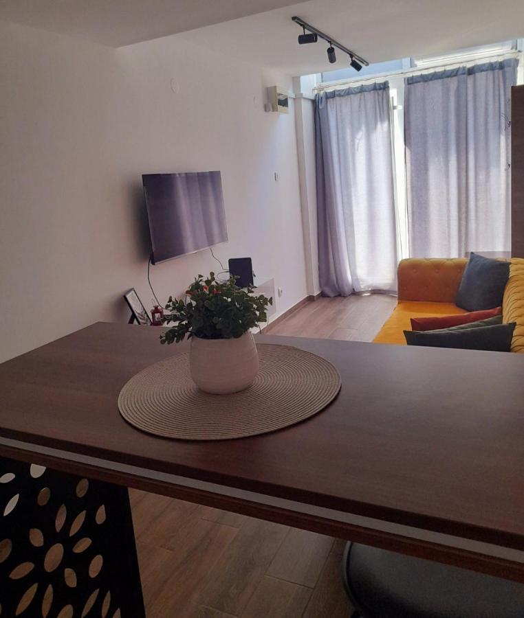 Limone Apartmani Nis Exterior foto